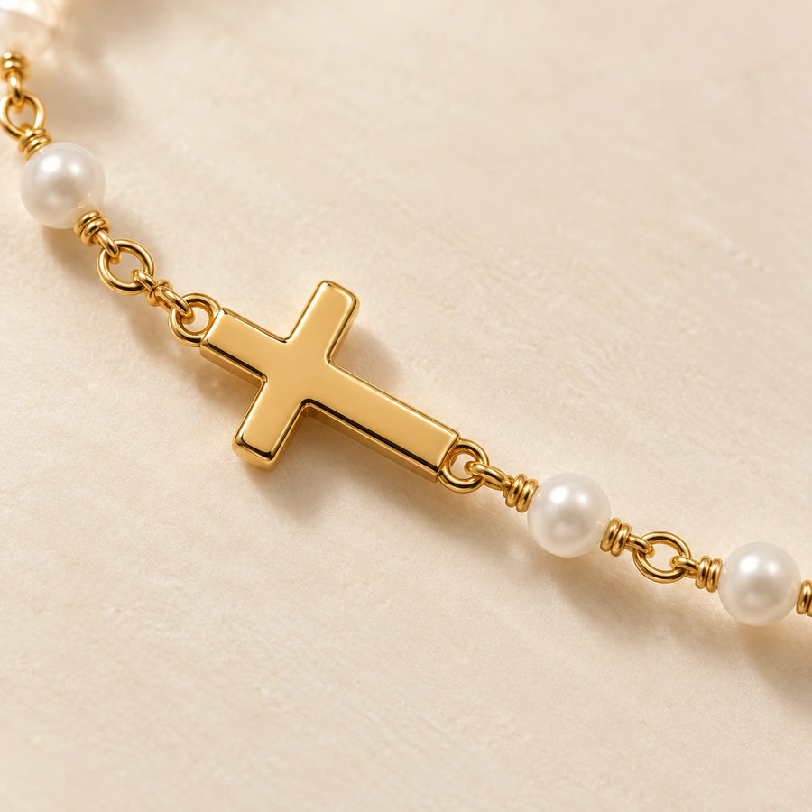 Close detail of Grace Pearl Bracelet