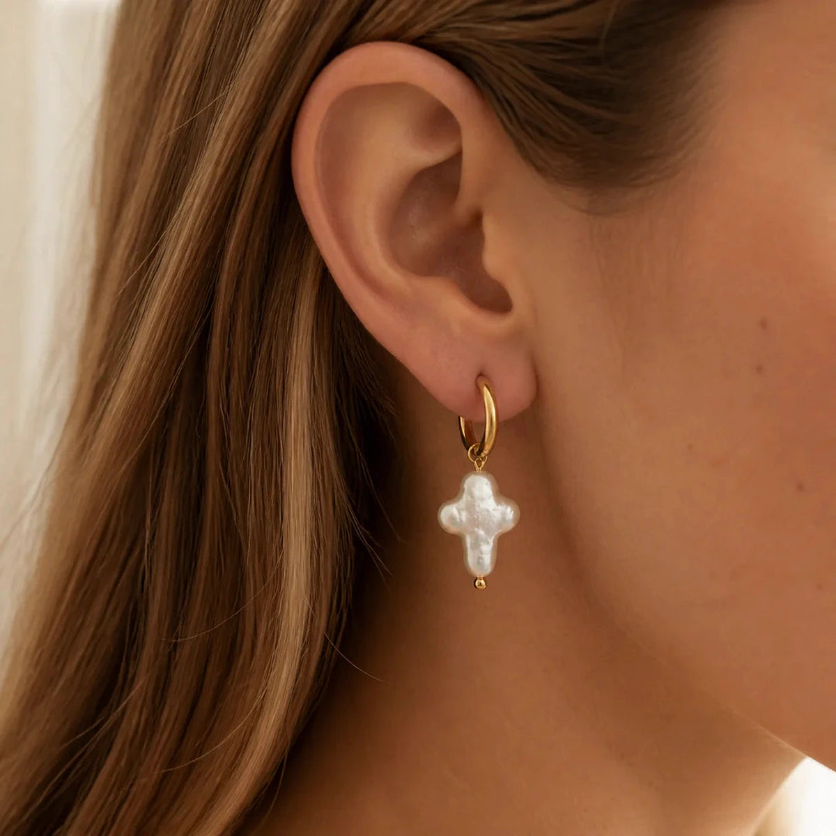 Amada Q4 lifestyle | Pearl Cross Earrings